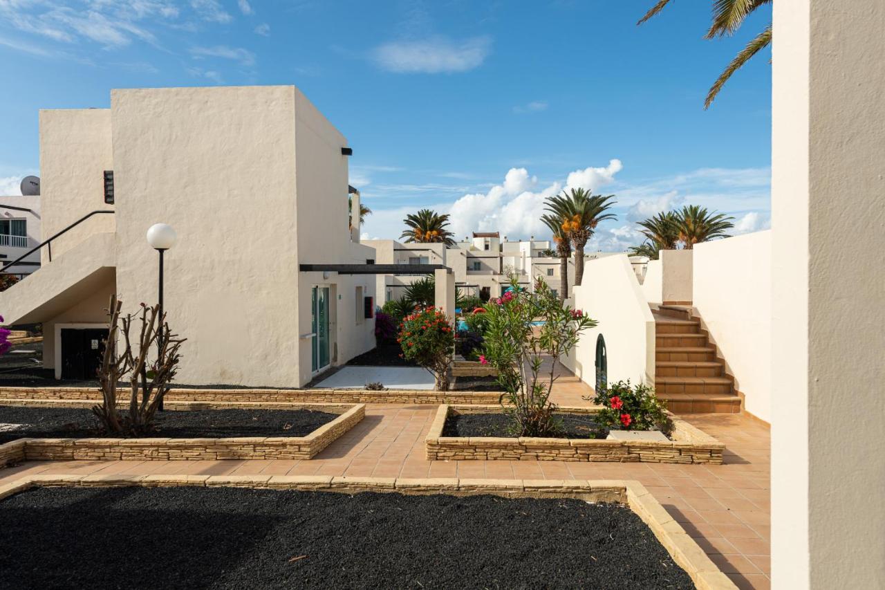 Homeforguest Apartamento Con Terraza Y Piscina En كوراليهو المظهر الخارجي الصورة