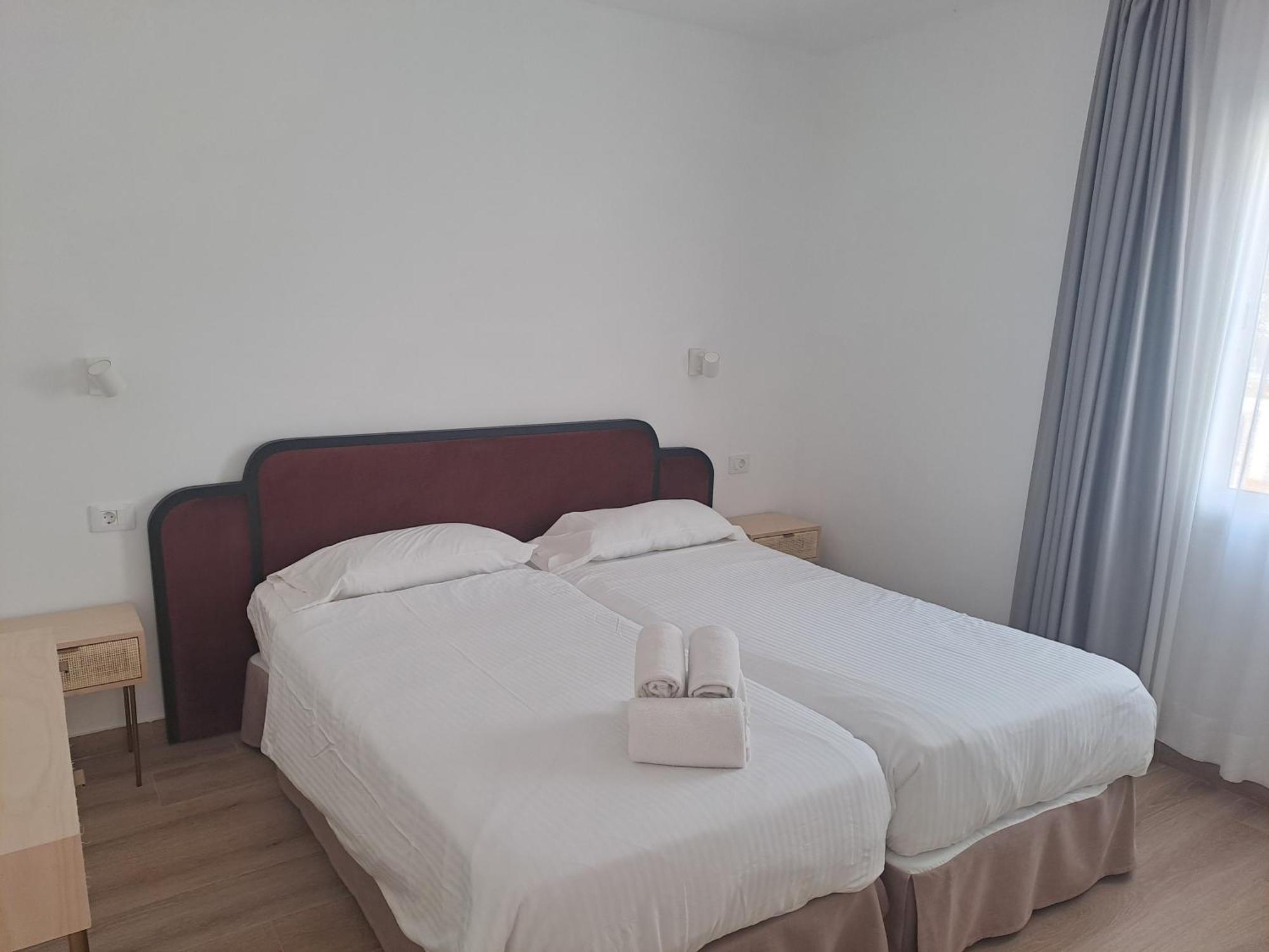 Homeforguest Apartamento Con Terraza Y Piscina En كوراليهو المظهر الخارجي الصورة