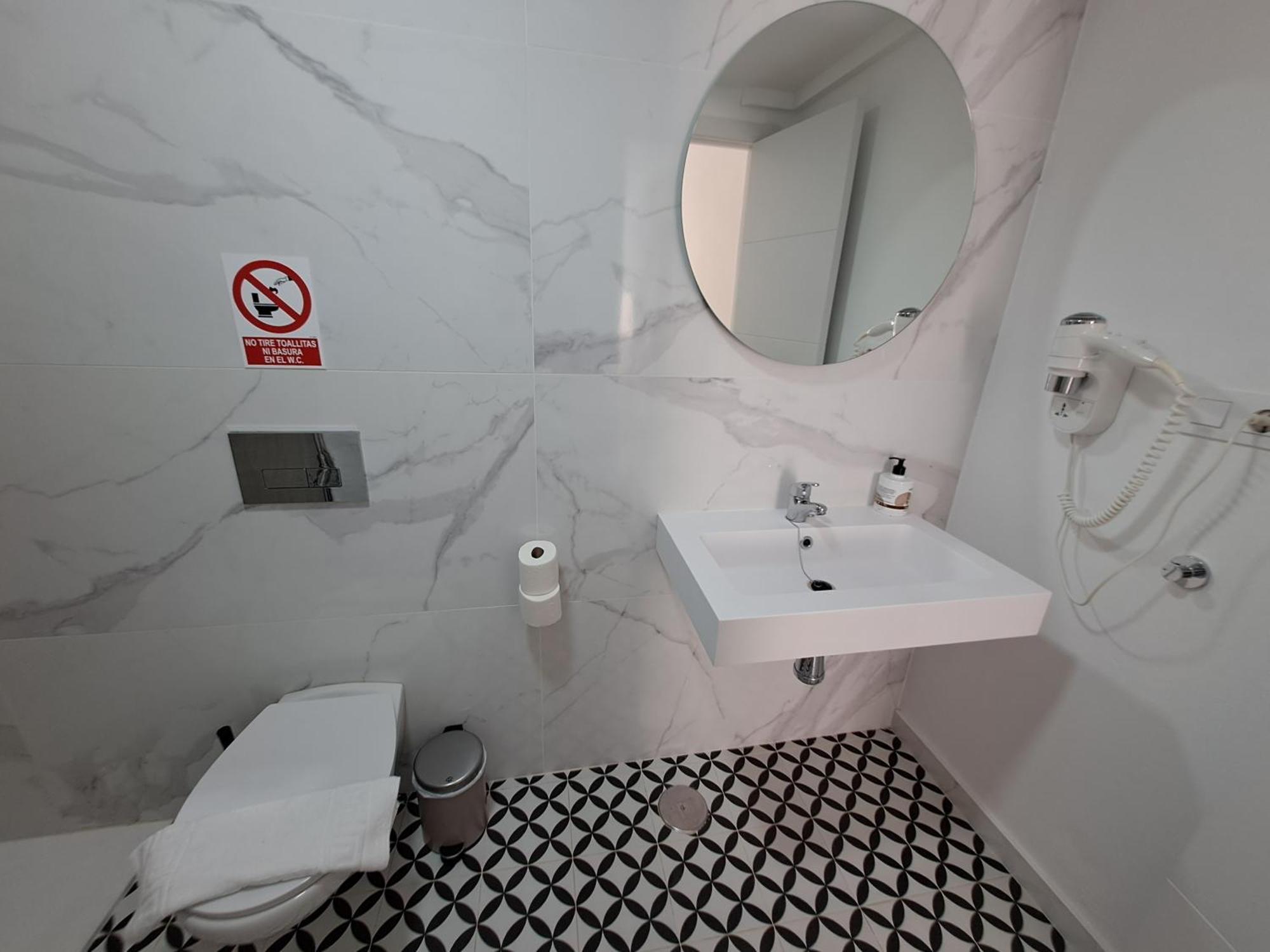 Homeforguest Apartamento Con Terraza Y Piscina En كوراليهو المظهر الخارجي الصورة