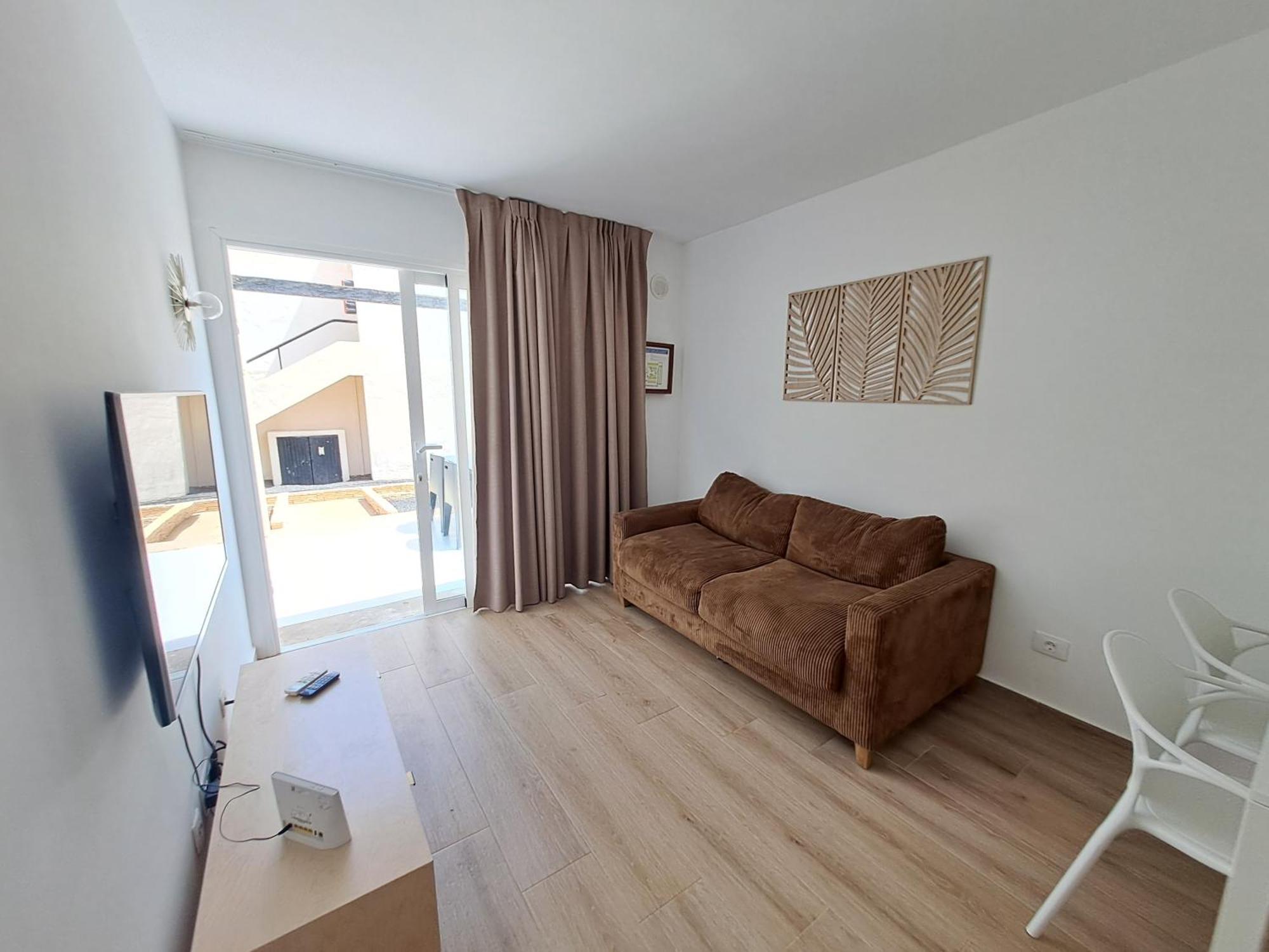 Homeforguest Apartamento Con Terraza Y Piscina En كوراليهو المظهر الخارجي الصورة