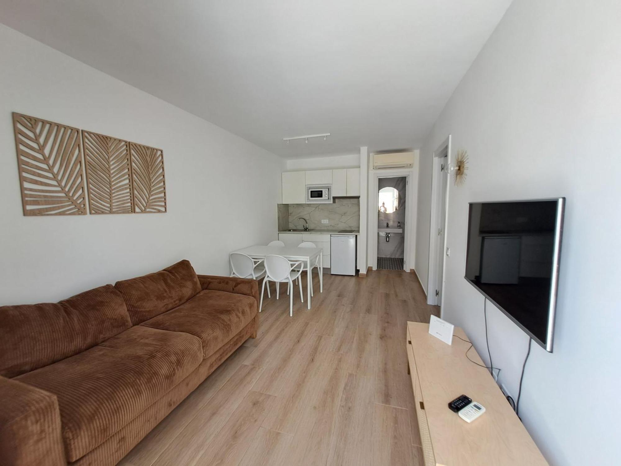 Homeforguest Apartamento Con Terraza Y Piscina En كوراليهو المظهر الخارجي الصورة