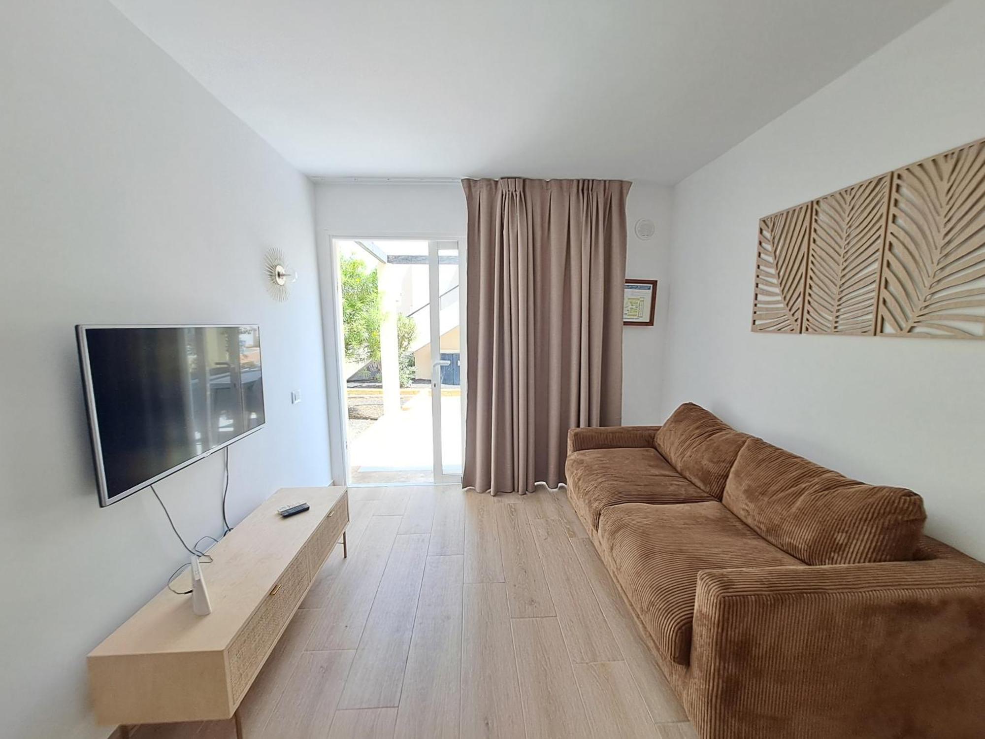 Homeforguest Apartamento Con Terraza Y Piscina En كوراليهو المظهر الخارجي الصورة