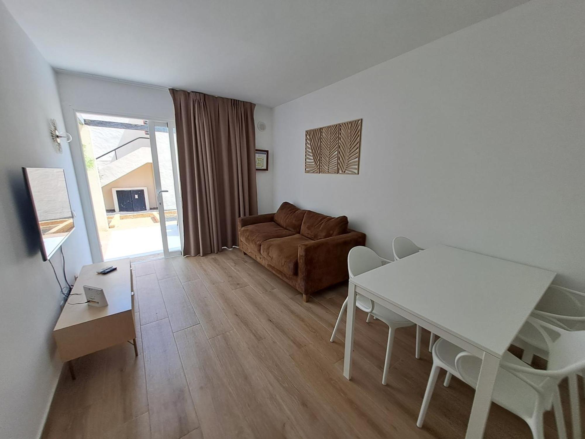 Homeforguest Apartamento Con Terraza Y Piscina En كوراليهو المظهر الخارجي الصورة