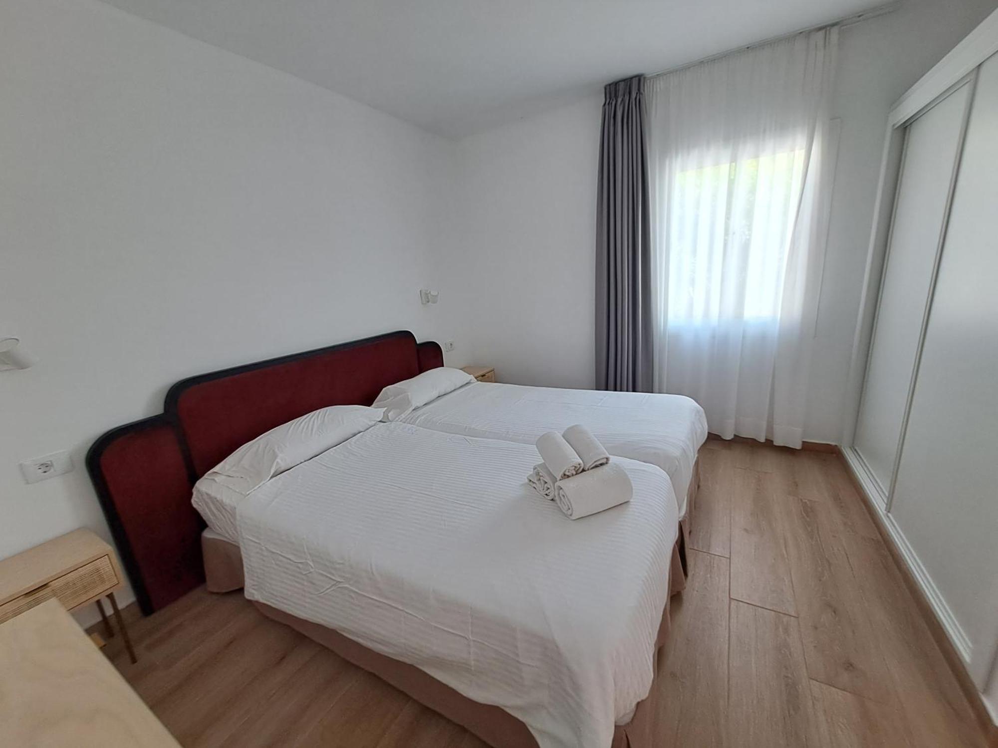 Homeforguest Apartamento Con Terraza Y Piscina En كوراليهو المظهر الخارجي الصورة
